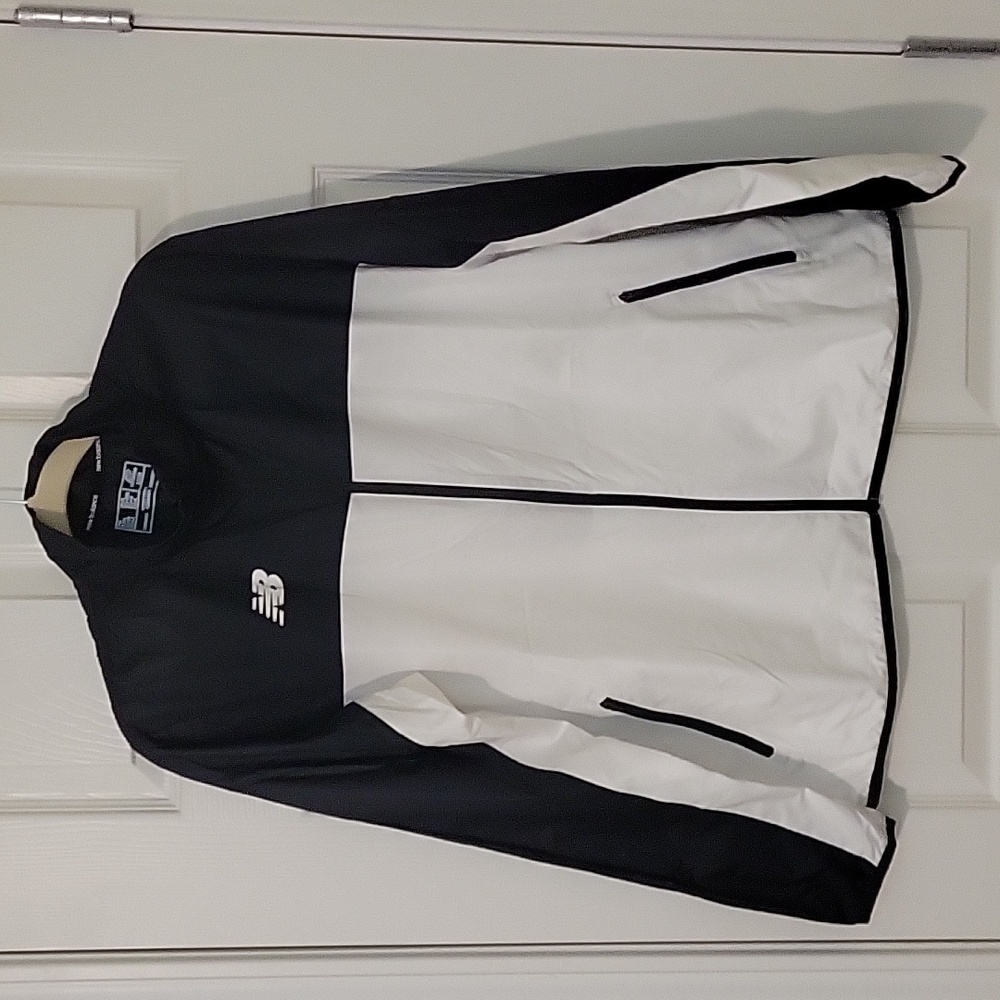 New Balance running jacket sz L